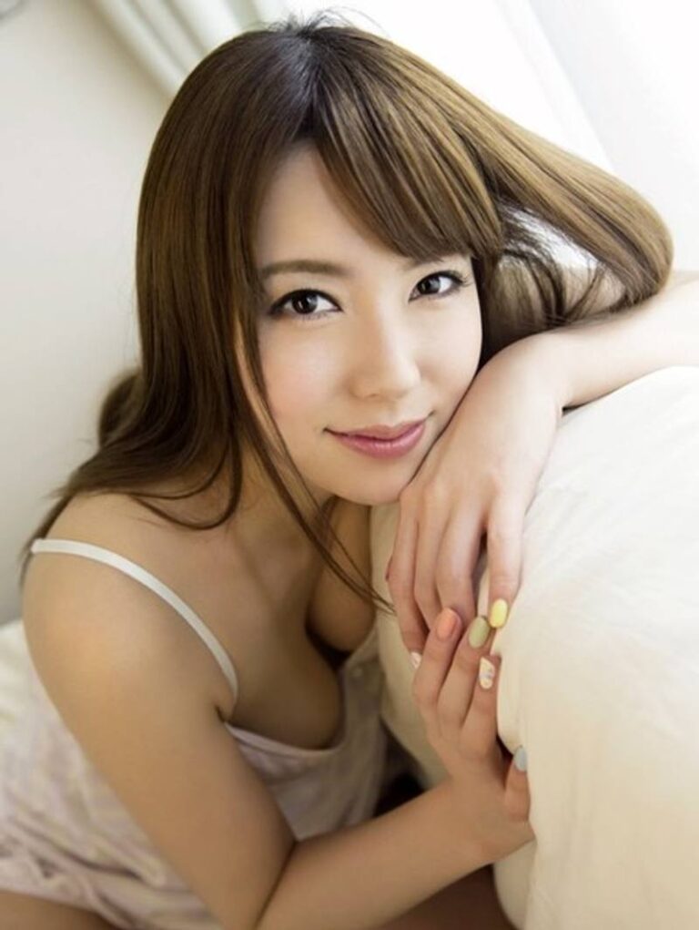 【完全無修正】人気AV女優が人気ドラマのエロパロディでヤラれたら三倍イキまくってるけど？超オススメ！【パート１】