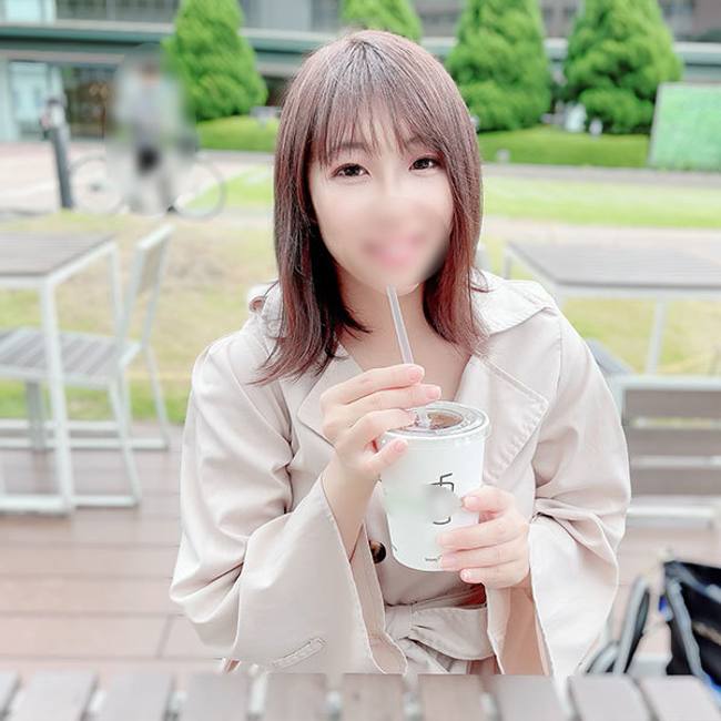 行きつけの居*屋の無垢で元気のいい爆乳店員と初ハメ撮り！！食事ごちそうしてと言われたので休みの日に呼び出して