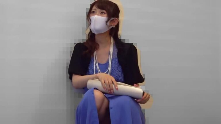 2名。結婚式のパンチラ胸チラvol.11.mp4