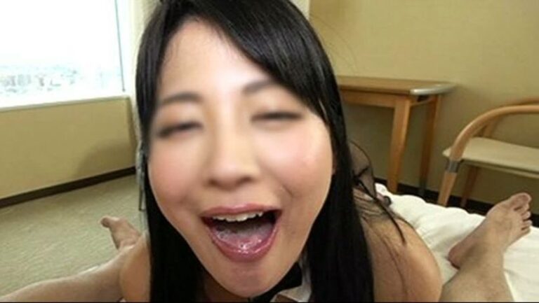 ドエロＯＬ バニーコスでチンポしゃぶり嬉しそうに口内射精ザーメン見せ！ゴックンしてお掃除フェラも♡