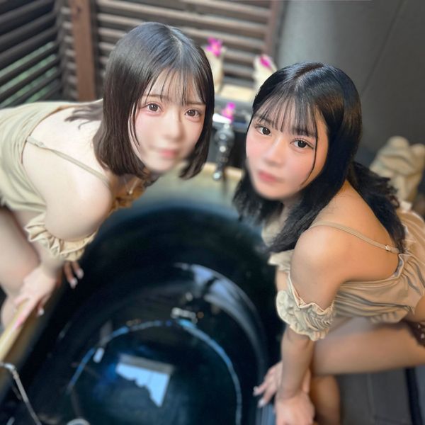 1※21歳Gカップの二人からオイルマッサージ　「入れたいですか？」可愛いコにご奉仕ゼめされる快感に我慢できず最後は中出し