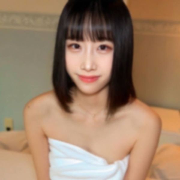 【無】初顔射！清楚系のスレンダーなのにＥカップ美乳色白パーフェクトボディー！ゴックンと顔射と中だし⤴※特典高画質